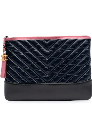 CHANEL 2018-2019 Medium Chevron Aged Calfskin Gabrielle Cosmetic clutch bag