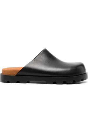 Camper Chaussons en cuir à bout carré