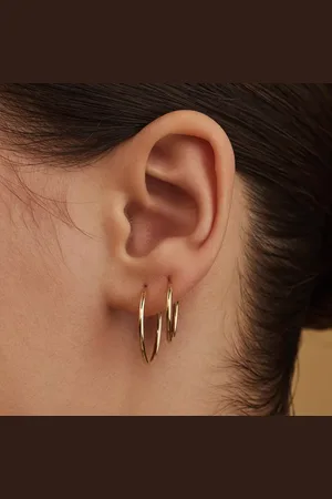 Isabel Bernard Bijouterie, Le Marais Cerise 14 karat hoop earrings en