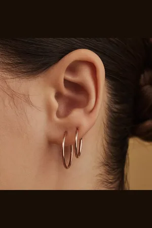 Isabel Bernard Bijouterie, La Concorde Cerise 14 karat hoop earrings en