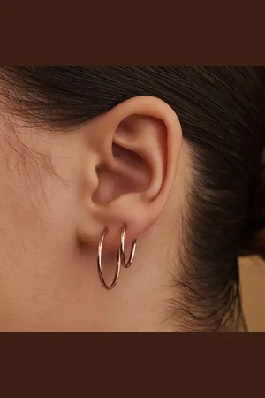 Isabel Bernard Bijouterie, La Concorde Cerise 14 karat rose hoop earrings en