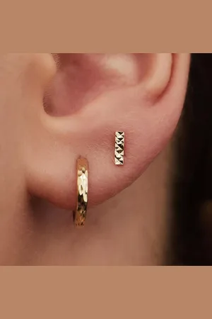 Isabel Bernard Bijouterie, Rivoli Laura 14 karat stud ear studs en