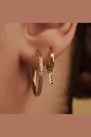 Isabel Bernard Bijouterie, Rivoli Laura 14 karat hoop earrings en