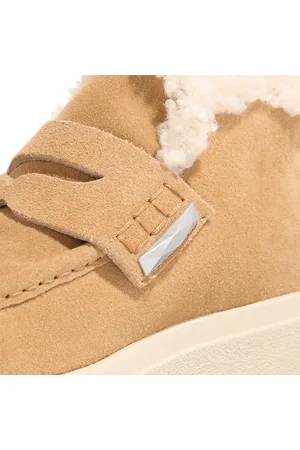 Ash Bottes & Bottines, Magic en