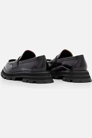 Alexander McQueen Moccassins, Wander leather loafers en