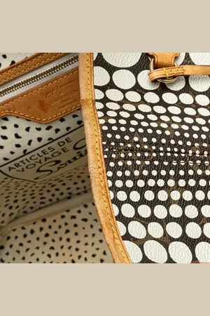 LOUIS VUITTON Sacs bandoulière, 2012 Yayoi Kusama Monogram Neverfull MM en