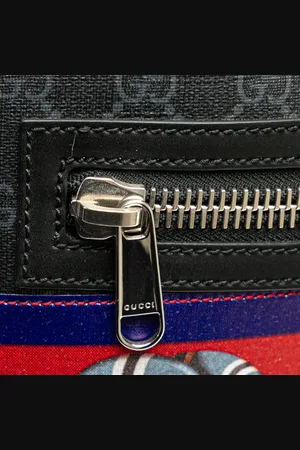 Gucci Sacs bandoulière, 2000-2015 GG Supreme Night Courrier Crossbody en