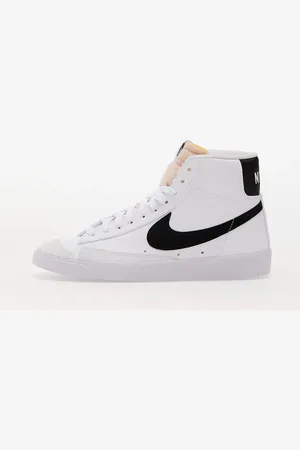 Nike Baskets W Blazer Mid 
