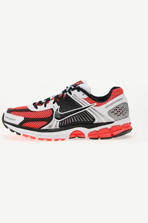 Nike Baskets Zoom Vomero 5 Se / Black-Glacier Ice EUR 44