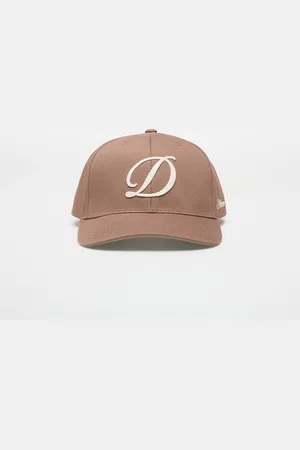 DIME Cursive D Full Fit Cap Universal
