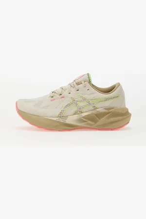Asics Baskets Novablast 5 Tr / Guava EUR 37.5