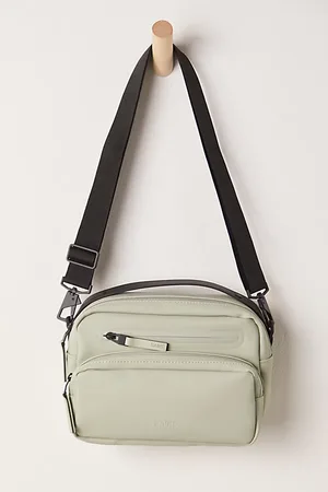 Rains Sac Cargo Box en , pour femme chez Free People