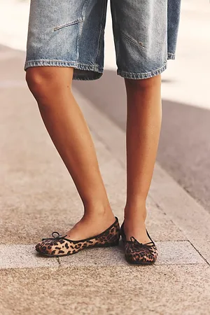 Jeffrey Campbell Aurora Flats par en , pour femme taille: US 8 chez Free People