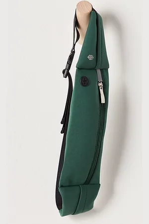 FP Movement Runner Sling Bag par en , pour femme taille: M/L chez Free People