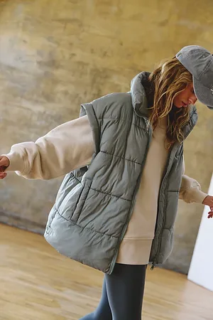 FP Movement Dans un Gilet inhalateur Bubble par en , pour femme taille: XS chez Free People