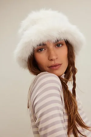 Unreal Fur Chapeau seau Ice Queen par en , pour femme chez Free People