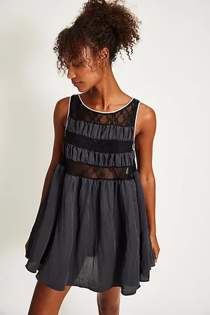 Free People Mini Nuisette Obsession Actuelle par en , pour femme chez Free People