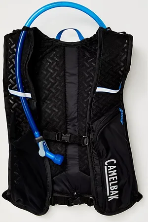 CamelBak Dart Pack Hydration Vest en , pour femme chez Free People