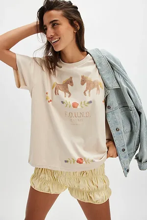 Found T-shirt Floral Horse Farm en , pour femme chez Free People