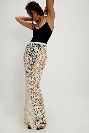 Norma Kamali Obie Lace Long Skirt en , pour femme chez Free People