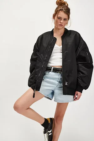 Alpha Industries Oversized MA-1 Mod Flight Jacket en , pour femme taille: XS chez Free People