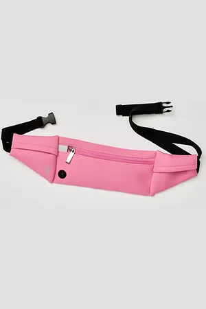 FP Movement Runner Sling Bag par en , pour femme taille: S/M chez Free People