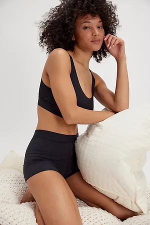 Wolford Bike Short en , pour femme chez Free People