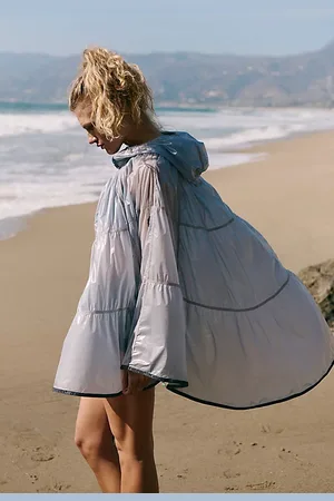 FP Movement Rain Drop Packable Poncho par en , pour femme taille: XS chez Free People
