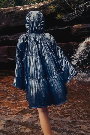 FP Movement Rain Drop Packable Poncho par en , pour femme taille: XS chez Free People