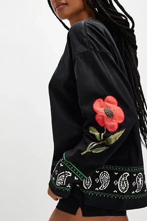 Found Manche Longue Brodée Folklore en , pour femme taille: XS chez Free People