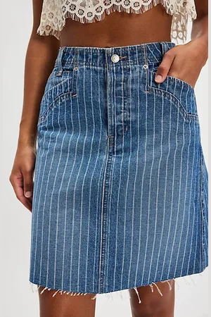 We The Free Jupe Mi-Longue en Denim Suzy Rayé par en , pour femme taille: 33 chez Free People