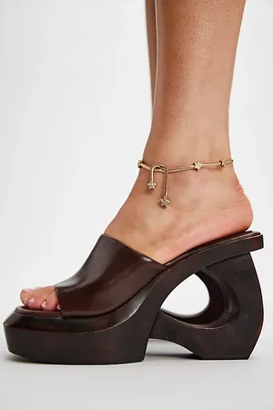 Jeffrey Campbell Sabots Sculptés Sorrento par en , pour femme taille: US 7 chez Free People