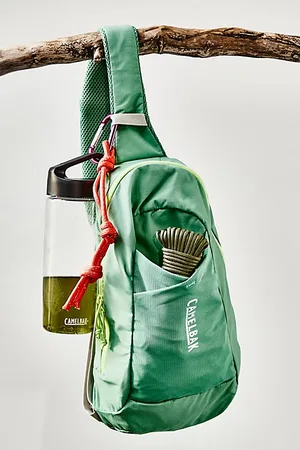 CamelBak Sangle Arete 8L en , pour femme chez Free People