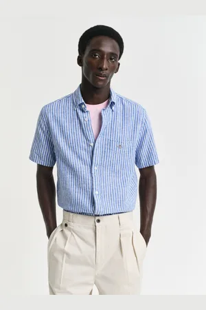 GANT Men Chemise regular fit en coton et lin à rayures et manches courtes (S)