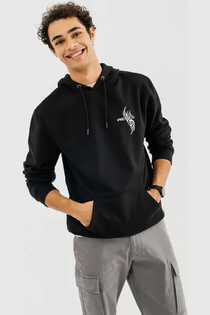Gémo Sweat à capuche avec intérieur molletonné et motif poitrine homme