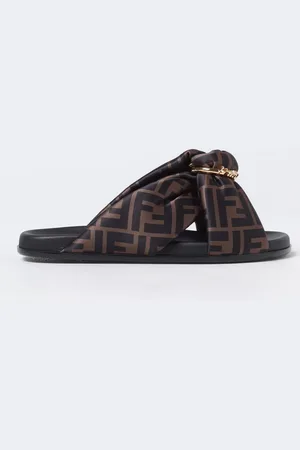 Fendi Sandales Plates Femme couleur