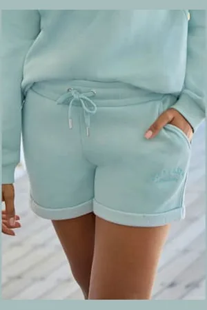 Lascana Short décontracté short en coton molletonné avec logo brodé -
