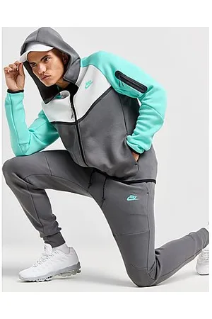 Nike Tech Fleece Joggers -