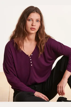 La Fee Maraboutee T-shirt prune manches longues encolure V