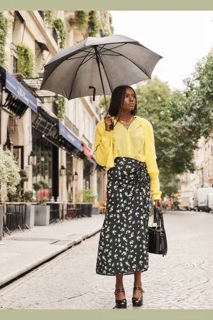 La Fee Maraboutee Jupe longue noire à imprimé fleuri