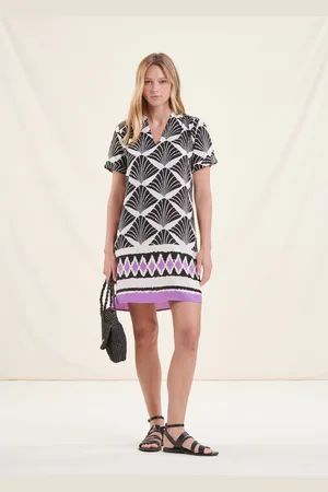 La Fee Maraboutee Robe courte noir et blanc manches courtes et encolure tunisienne