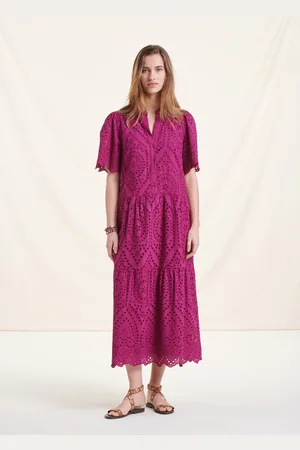 La Fee Maraboutee Robe longue en broderie anglaise violette à manches courtes