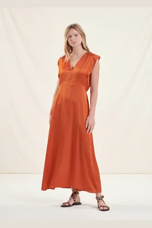 La Fee Maraboutee Robe longue fluide cintrée en satin