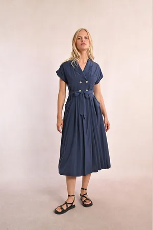 Molly Bracken Robe Mi-longue Manches Courtes Col Tailleur