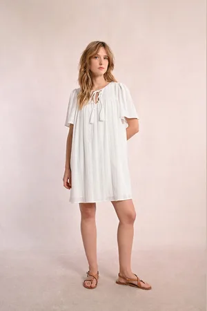 Molly Bracken Robe Courte Droite Manches Courtes