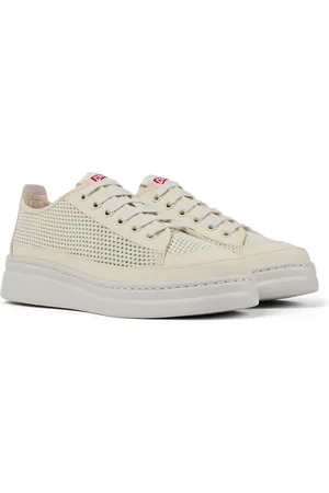 Camper Baskets Runner