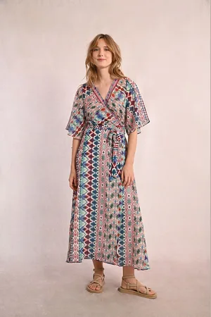 Molly Bracken Robe Longue Imprimée Portefeuille Manches Courtes