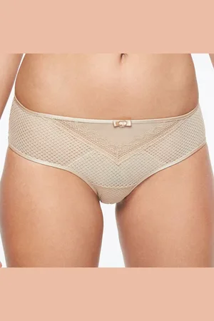 Chantelle Shorty beige - Parisian Allure