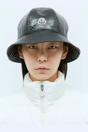 Moncler Logo Patch Bucket Hat - Femme Chapeaux S