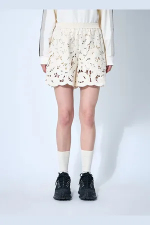 Moncler Embroidery Anglaise Shorts - Femme Shorts It - 38